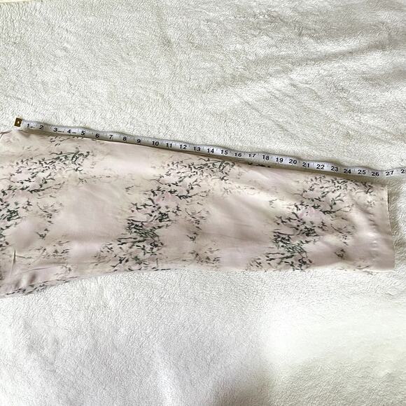 THEORY 100% Silk Ivory Floral Relaxed Chino Tapered Pleat Pants Spring Size 6 - Picture 8 of 13